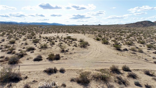 0 Listen Road, Johnson Valley CA: https://media.crmls.org/medias/d37a059c-9b0b-40b2-9674-c53c2be6f739.jpg