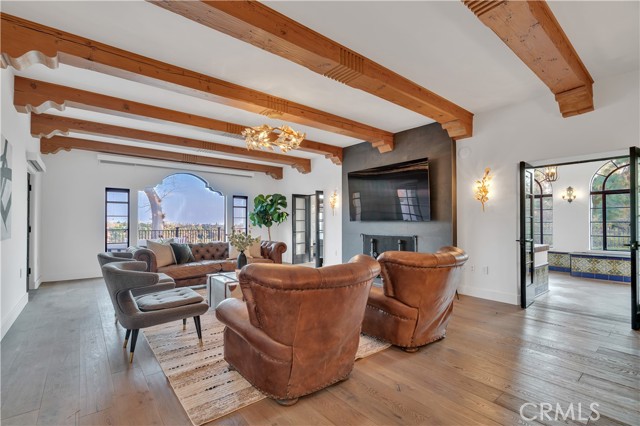 1812 Linda Vista Avenue, Pasadena CA: https://media.crmls.org/medias/d37a05e8-b234-4cd7-a2d4-aa714cea8db9.jpg