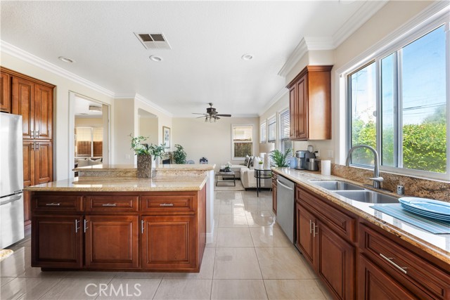Detail Gallery Image 20 of 61 For 13 Frances Cir, Buena Park,  CA 90621 - 4 Beds | 3 Baths
