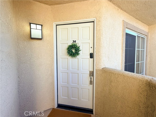 Detail Gallery Image 3 of 28 For 23921 Del Monte #34,  Valencia,  CA 91355 - 2 Beds | 2 Baths