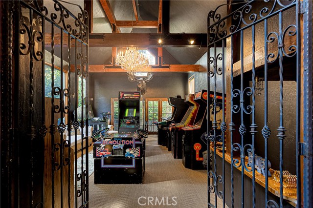 969 Oak Drive, Crestline CA: https://media.crmls.org/medias/d37b0b4f-4e71-4069-92e7-c459ac1d7866.jpg
