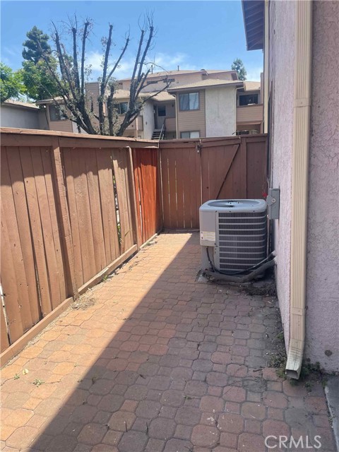 Detail Gallery Image 9 of 11 For 1315 Massachusetts #101,  Riverside,  CA 92507 - 1 Beds | 1 Baths