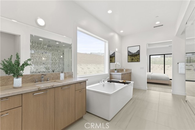 Detail Gallery Image 4 of 7 For 11900 Red Hawk Ln, Porter Ranch,  CA 91326 - 4 Beds | 4/1 Baths