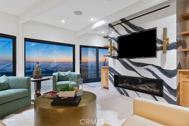 Image 19 of 70 For 2107 Sherwood Drive