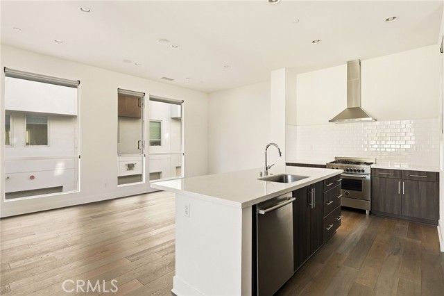 Detail Gallery Image 3 of 25 For 2201 Tom Mix, Silver Lake Los Angeles,  CA 90026 - 2 Beds | 2/1 Baths