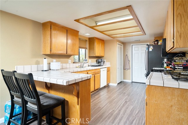 13745 Bel Air Drive, Victorville CA: https://media.crmls.org/medias/d37c2c70-c606-4388-a93f-023290b09b05.jpg