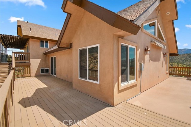 Detail Gallery Image 32 of 62 For 1223 Ore Ln, Big Bear City,  CA 92314 - 5 Beds | 4/1 Baths