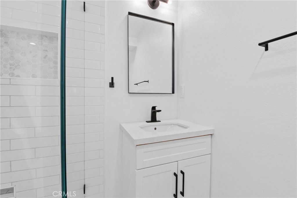 MLS #OC25258751 image #16