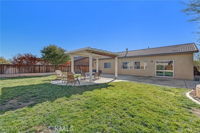 Detail Gallery Image 3 of 37 For 12936 Presidio, Victorville,  CA 92394 - 3 Beds | 2 Baths