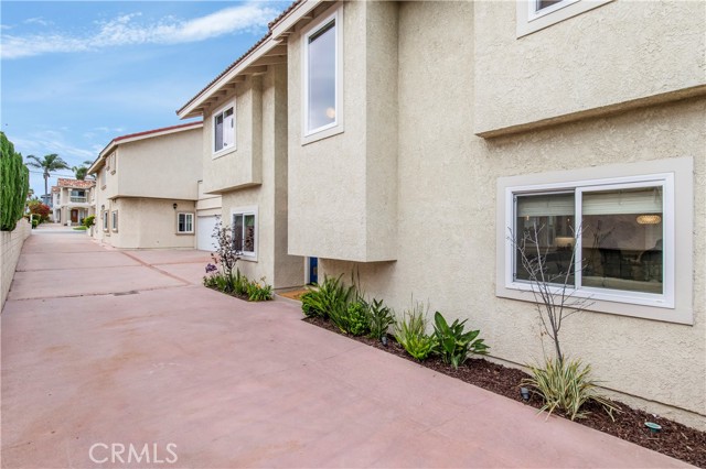 2220 Clark Lane, Redondo Beach, California 90278, 4 Bedrooms Bedrooms, ,3 BathroomsBathrooms,Residential,Sold,Clark,SB23086757