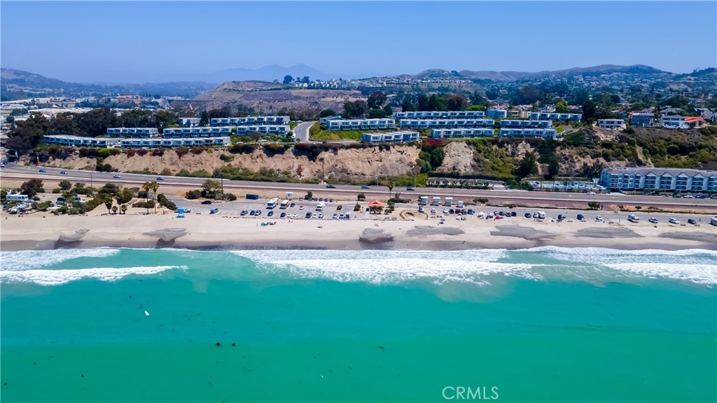 https://media.crmls.org/medias/d37f2342-6561-4eb2-9b08-26b7324d0901.jpg?preset=X-Large