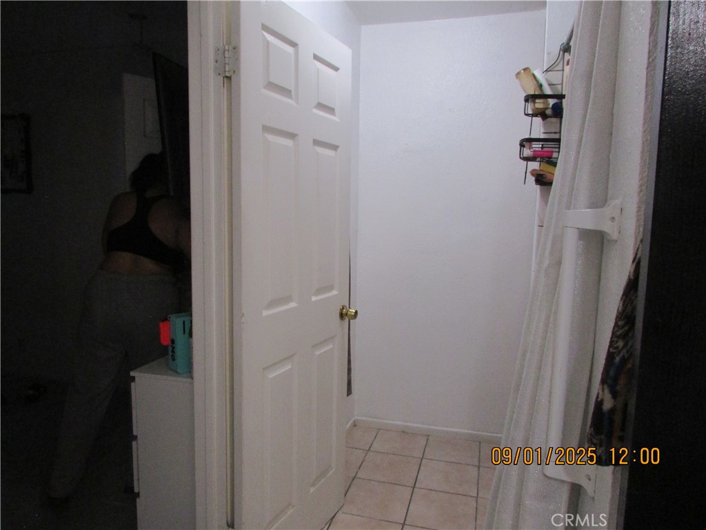 https://media.crmls.org/medias/d3806a32-f986-4ba1-af00-29323bf4e58b.jpg?preset=X-Large