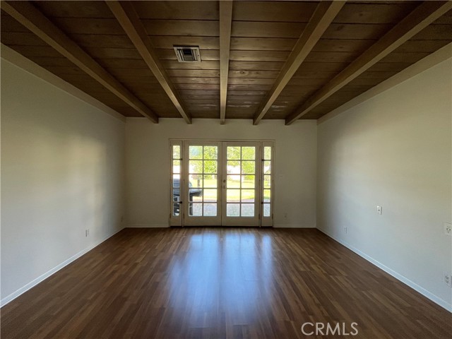 Detail Gallery Image 6 of 15 For 13627 Huston St, Sherman Oaks,  CA 91423 - 3 Beds | 2 Baths