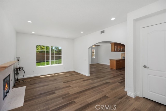 Detail Gallery Image 3 of 40 For 25 Dewberry, Rancho Santa Margarita,  CA 92688 - 3 Beds | 2/1 Baths