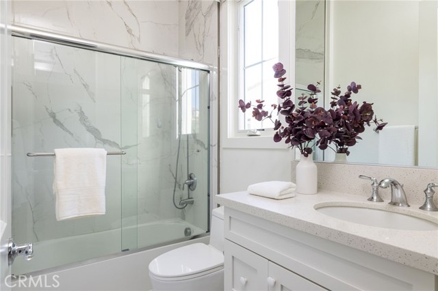 Detail Gallery Image 29 of 52 For 104 Interstellar, Irvine,  CA 92618 - 5 Beds | 5/1 Baths