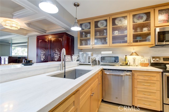 Detail Gallery Image 13 of 45 For 5201 Marina Pacifica S, Long Beach,  CA 90803 - 2 Beds | 2/1 Baths