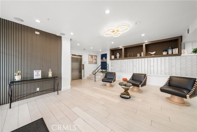 Detail Gallery Image 3 of 32 For 10982 Roebling Avenue #524,  Los Angeles,  CA 90024 - 2 Beds | 1 Baths