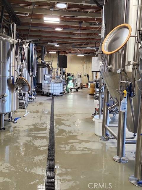 585 E Thompson Boulevard, Ventura CA: https://media.crmls.org/medias/d3832b3e-08dd-4030-93a8-2d10c09af30f.jpg