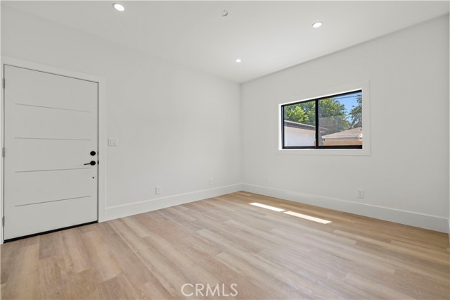 Detail Gallery Image 12 of 16 For 16245 1/2 Chatsworth St, Granada Hills,  CA 91344 - 1 Beds | 1 Baths