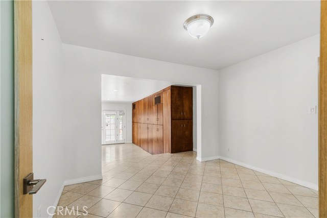 17533 Raymer Street, Sherwood Forest CA: https://media.crmls.org/medias/d384e90a-ca4f-427c-bfb3-9549b34ab889.jpg