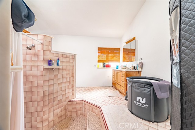 Detail Gallery Image 10 of 28 For 124 S Padre Juan Ave, Ojai,  CA 93023 - 2 Beds | 2 Baths