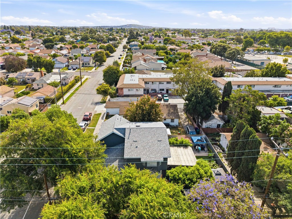 https://media.crmls.org/medias/d38545fd-514d-490b-8a92-50c5df9e3653.jpg?preset=X-Large