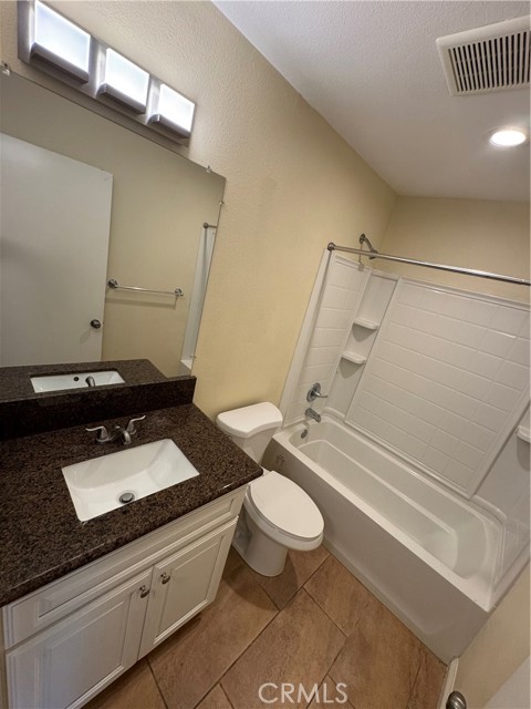1251 S Meadow Lane, Colton CA: https://media.crmls.org/medias/d385da0f-e7bd-4125-a667-04f8b056224e.jpg