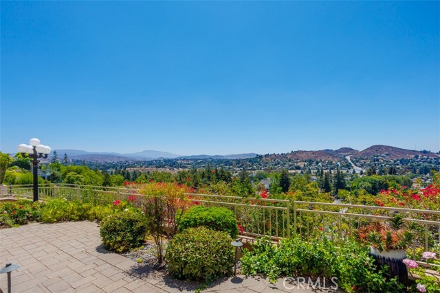 9772 Crestview Circle, Villa Park CA: https://media.crmls.org/medias/d3863693-0e40-4d96-b242-3859ac7966c4.jpg