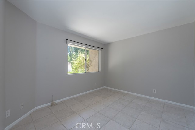385 Stanford Court, Irvine CA: https://media.crmls.org/medias/d3866f7f-10b9-4f0d-8d9e-0b02817771fe.jpg