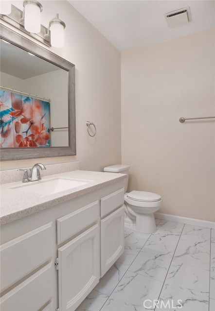 Detail Gallery Image 10 of 18 For 1154 Woodland Ter, Redding,  CA 96002 - 3 Beds | 2 Baths