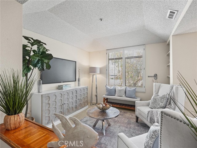 Image 16 of 41 For 2563 Plaza Del Amo  312