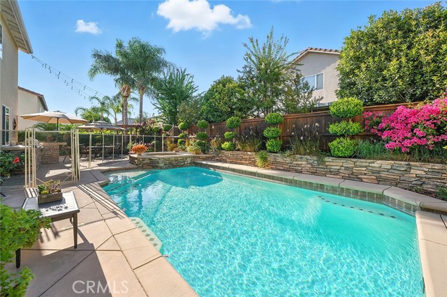 13742 Woodcrest Court, Eastvale CA: https://media.crmls.org/medias/d3899776-a624-4a34-8d27-2928f8856b44.jpg