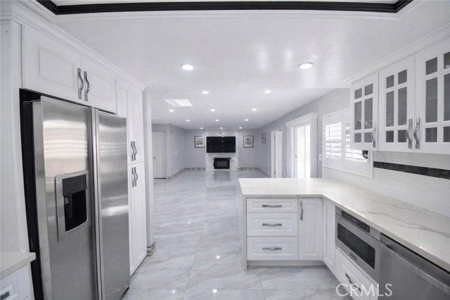 Detail Gallery Image 16 of 45 For 5302 Clark Cir, Westminster,  CA 92683 - 5 Beds | 3/1 Baths