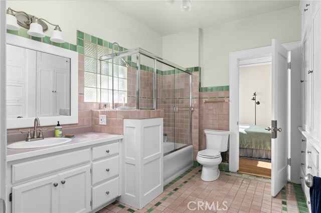 Detail Gallery Image 33 of 73 For 587 E 3rd, Chico,  CA 95928 - 5 Beds | 3 Baths