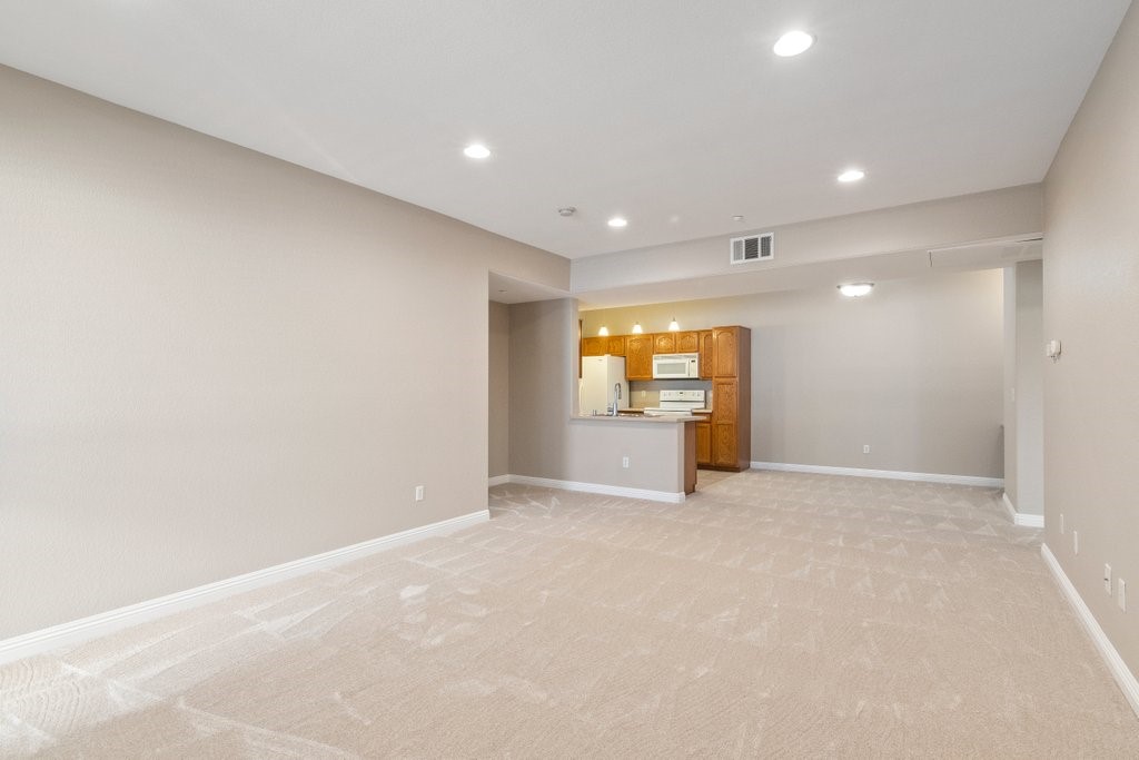 Detail Gallery Image 8 of 36 For 41410 Juniper St #323,  Murrieta,  CA 92562 - 2 Beds | 2 Baths