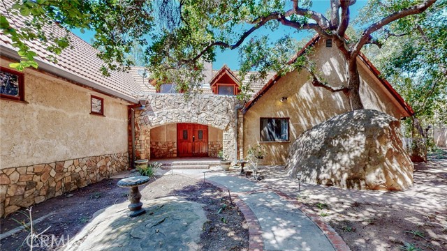 Detail Gallery Image 2 of 71 For 1248 Rocky Rd, Simi Valley,  CA 93063 - 5 Beds | 3 Baths