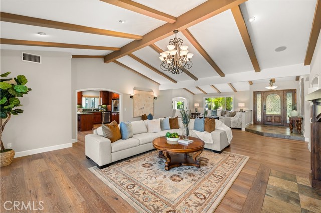 2465 Via Oeste Drive, Fallbrook CA: https://media.crmls.org/medias/d38c4493-0c1a-4afa-b8d9-688be0780d44.jpg