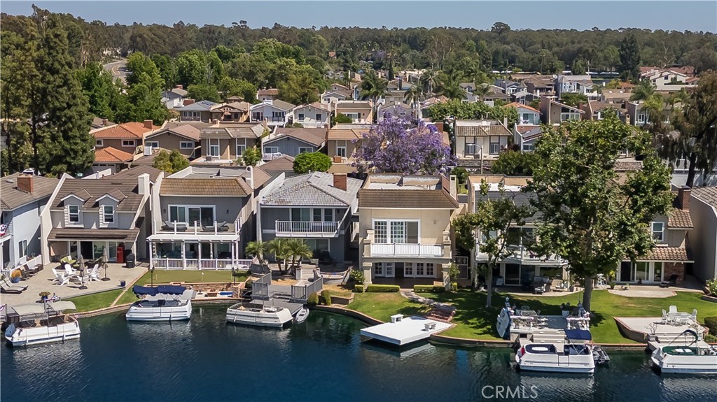 D38c4fb2 4a24 4012 A63f B70e783bc564