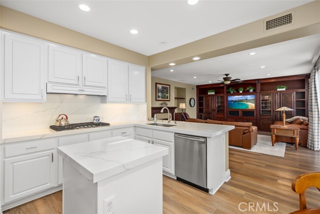 Detail Gallery Image 11 of 41 For 71 Golf Ridge Dr, Rancho Santa Margarita,  CA 92679 - 5 Beds | 4/1 Baths