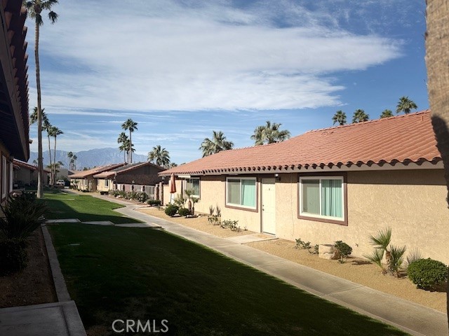 https://media.crmls.org/medias/d38d4eb1-1724-41e9-a1d9-a87c6d599dfd.jpg?preset=X-Large