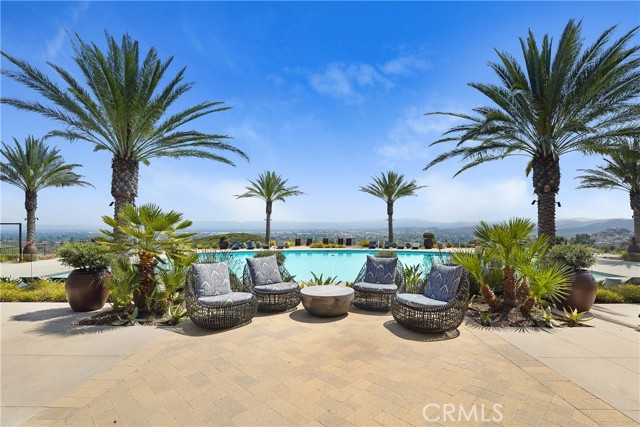 Detail Gallery Image 35 of 40 For 21201 Wildflower Way, Chatsworth,  CA 91311 - 5 Beds | 5 Baths