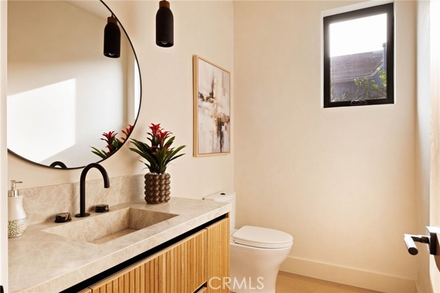 Detail Gallery Image 12 of 26 For 3962 Alla, Los Angeles,  CA 90066 - 4 Beds | 4/1 Baths