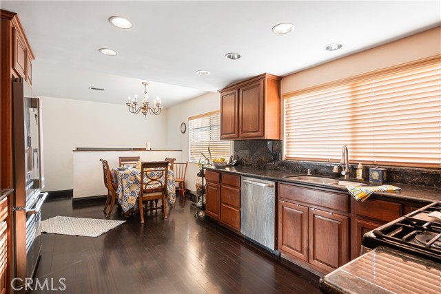 5266 Bluff Street, Norco CA: https://media.crmls.org/medias/d38e9919-6fa5-4a86-9217-c9a6f3249993.jpg