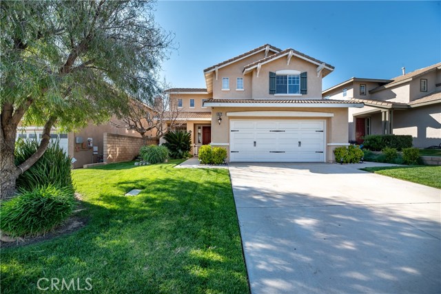 5572 Pheasant Dr, Fontana, CA 92336