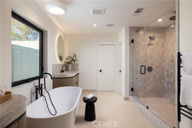 Detail Gallery Image 35 of 50 For 1524 Dolphin Ter, Corona Del Mar,  CA 92625 - 3 Beds | 3/1 Baths