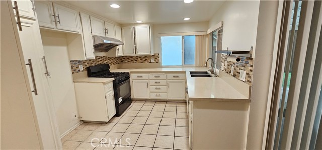 Detail Gallery Image 3 of 11 For 609 Citadel, Walnut,  CA 91789 - 4 Beds | 2 Baths