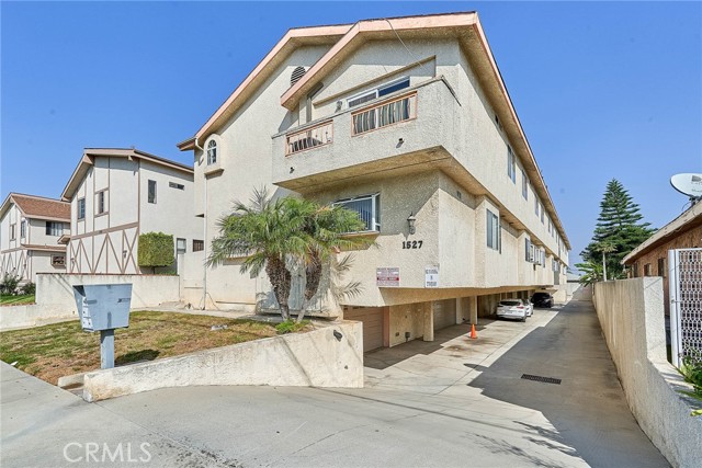 Detail Gallery Image 1 of 39 For 1527 W 146th St #4,  Gardena,  CA 90247 - 3 Beds | 2/1 Baths