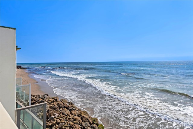 Detail Gallery Image 58 of 67 For 11770 Pacific Coast #N,  Malibu,  CA 90265 - 3 Beds | 3/1 Baths