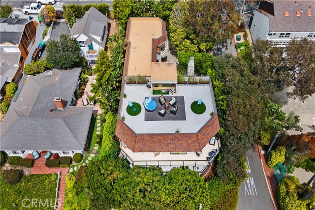 31588 Table Rock Drive, Laguna Beach CA: https://media.crmls.org/medias/d38fbde7-4c85-4ec7-85b7-843cda76b06e.jpg