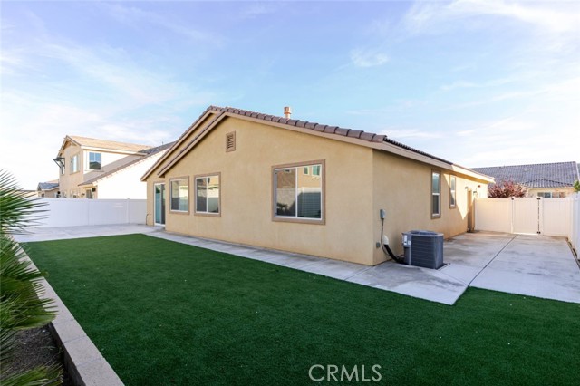 Detail Gallery Image 32 of 35 For 2107 Helconia Ct, Palmdale,  CA 93551 - 3 Beds | 2 Baths